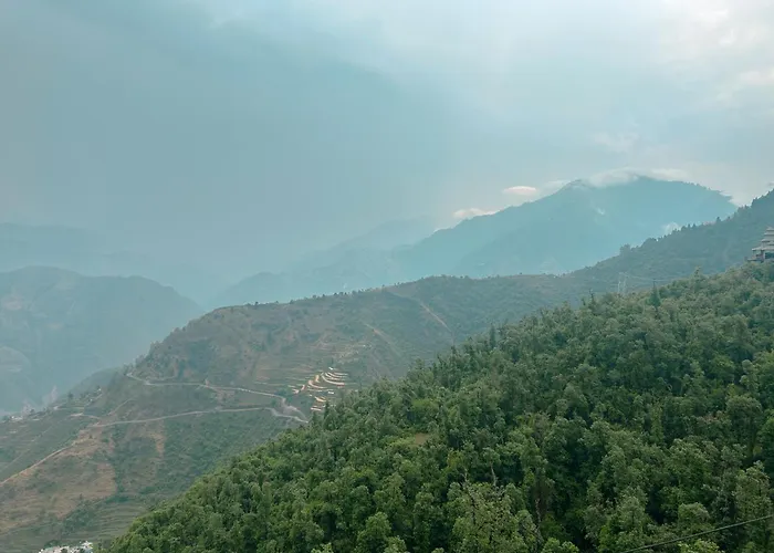 Queens Hill By Edge Mussoorie