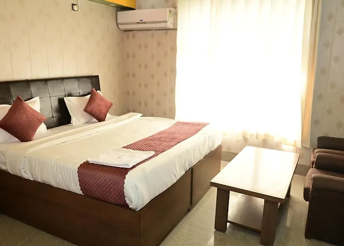 Hotel Meenakshi Garden