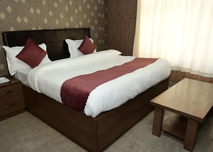 Hotel Meenakshi Garden