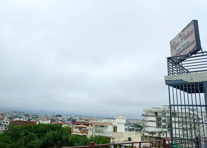 Hotel Rose Palace